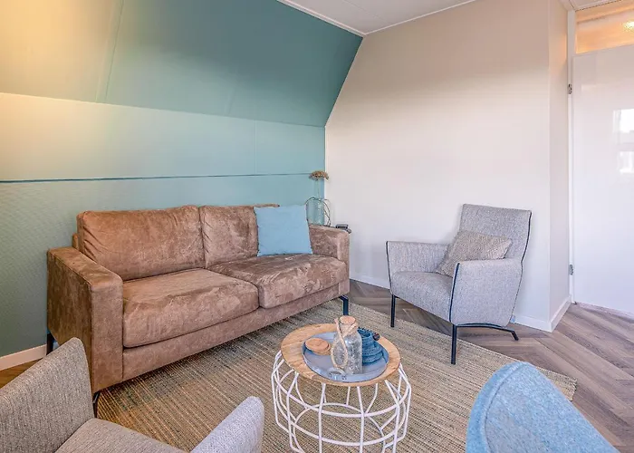 Appartement Zeedistel 22 *